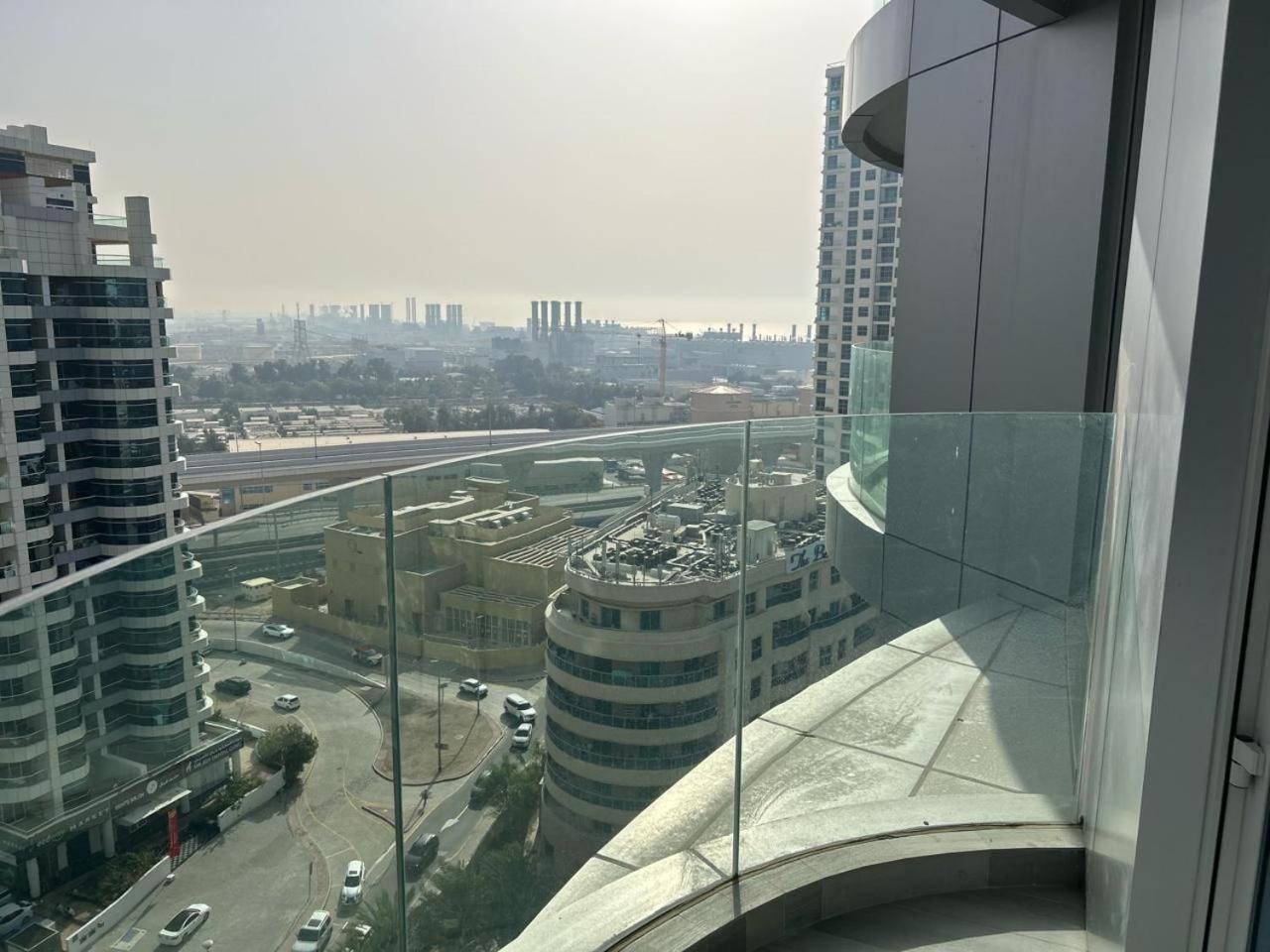 Dubai Marina Walk Gem Modern Apartments With Pool & Gym Access, Steps To Beach & Metro Managed By Sunnyhomes Bilik gambar