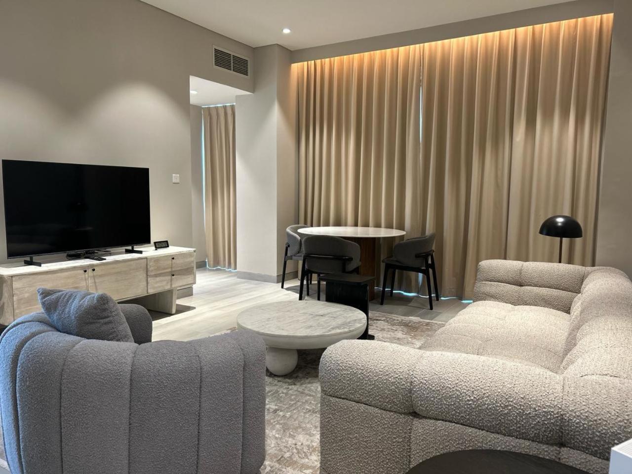 Dubai Marina Walk Gem Modern Apartments With Pool & Gym Access, Steps To Beach & Metro Managed By Sunnyhomes Luaran gambar